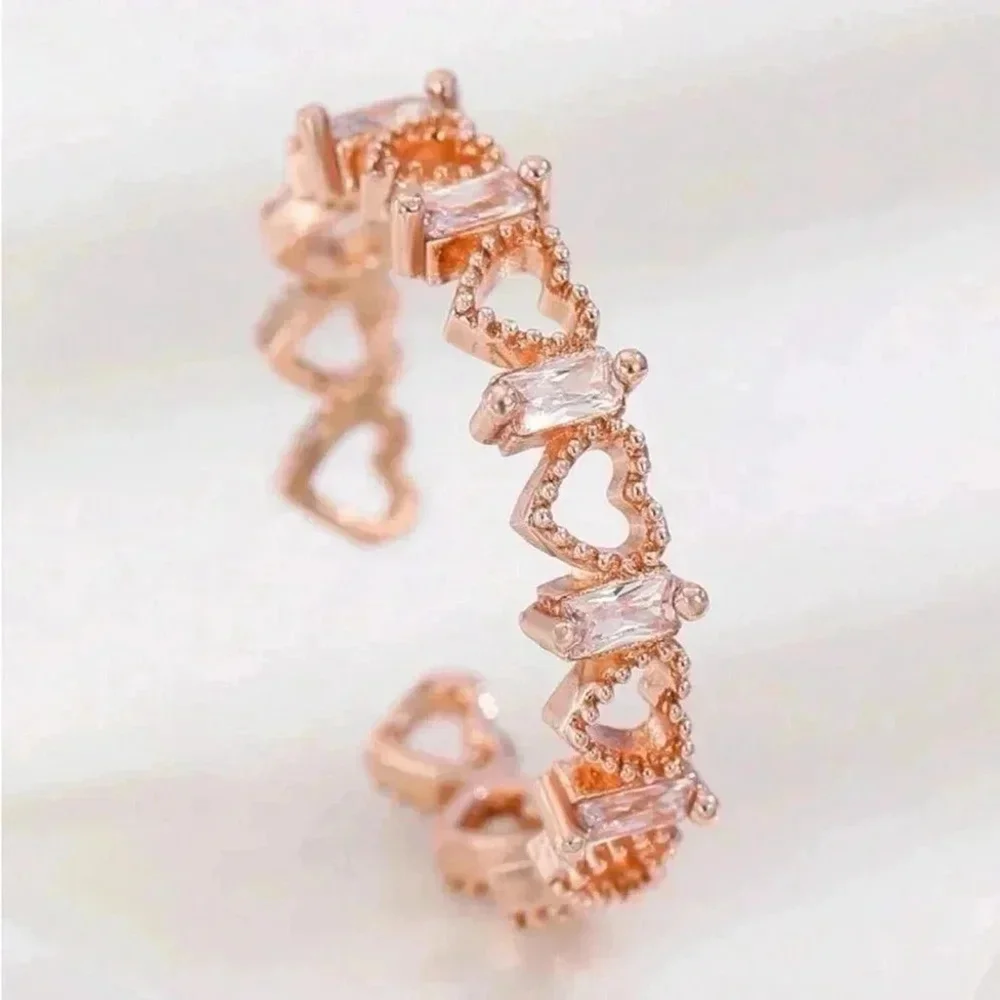 ⚠️Clearance Rose Gold Heart Design Ring - Picture 1 of 5